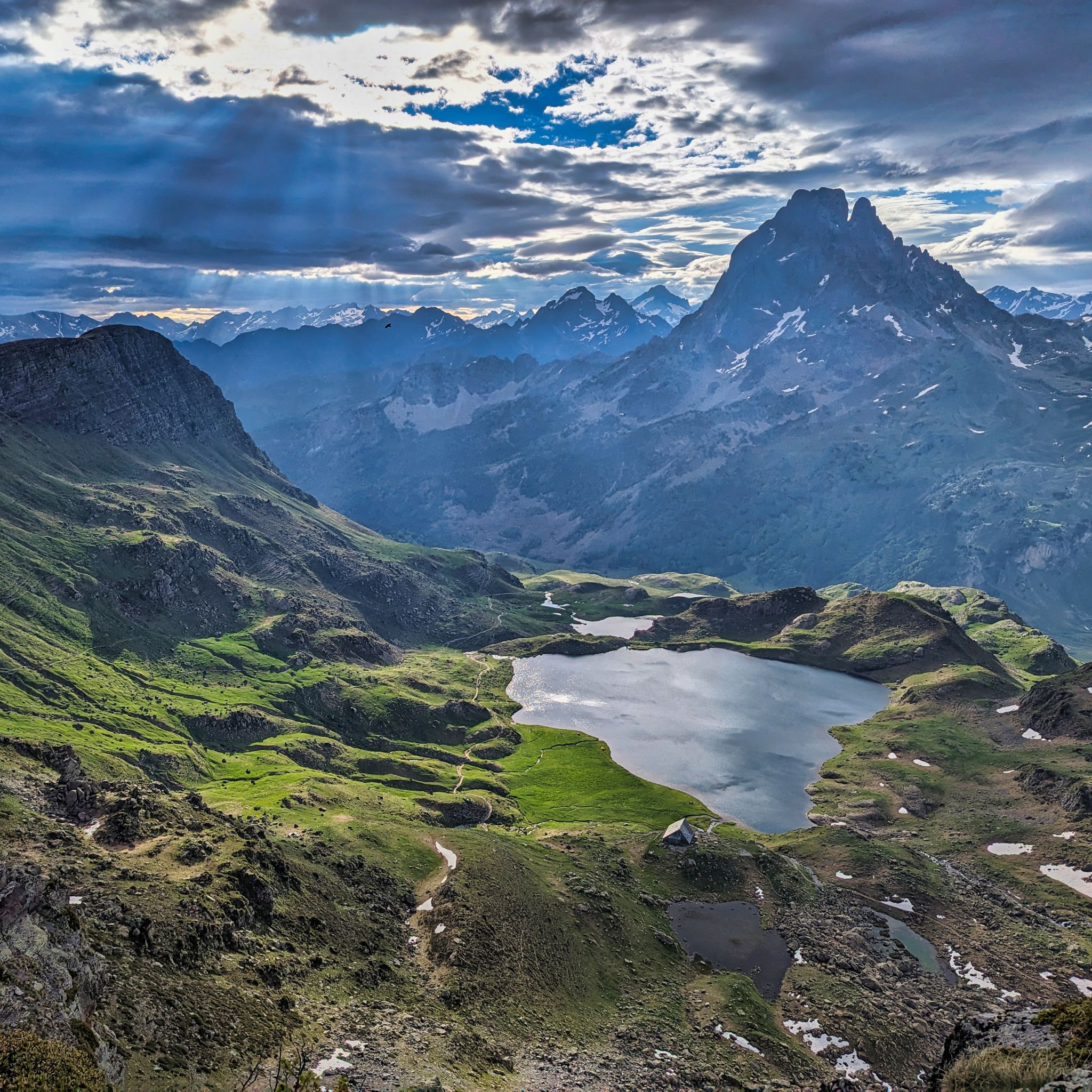 PXL 20240614 060540905