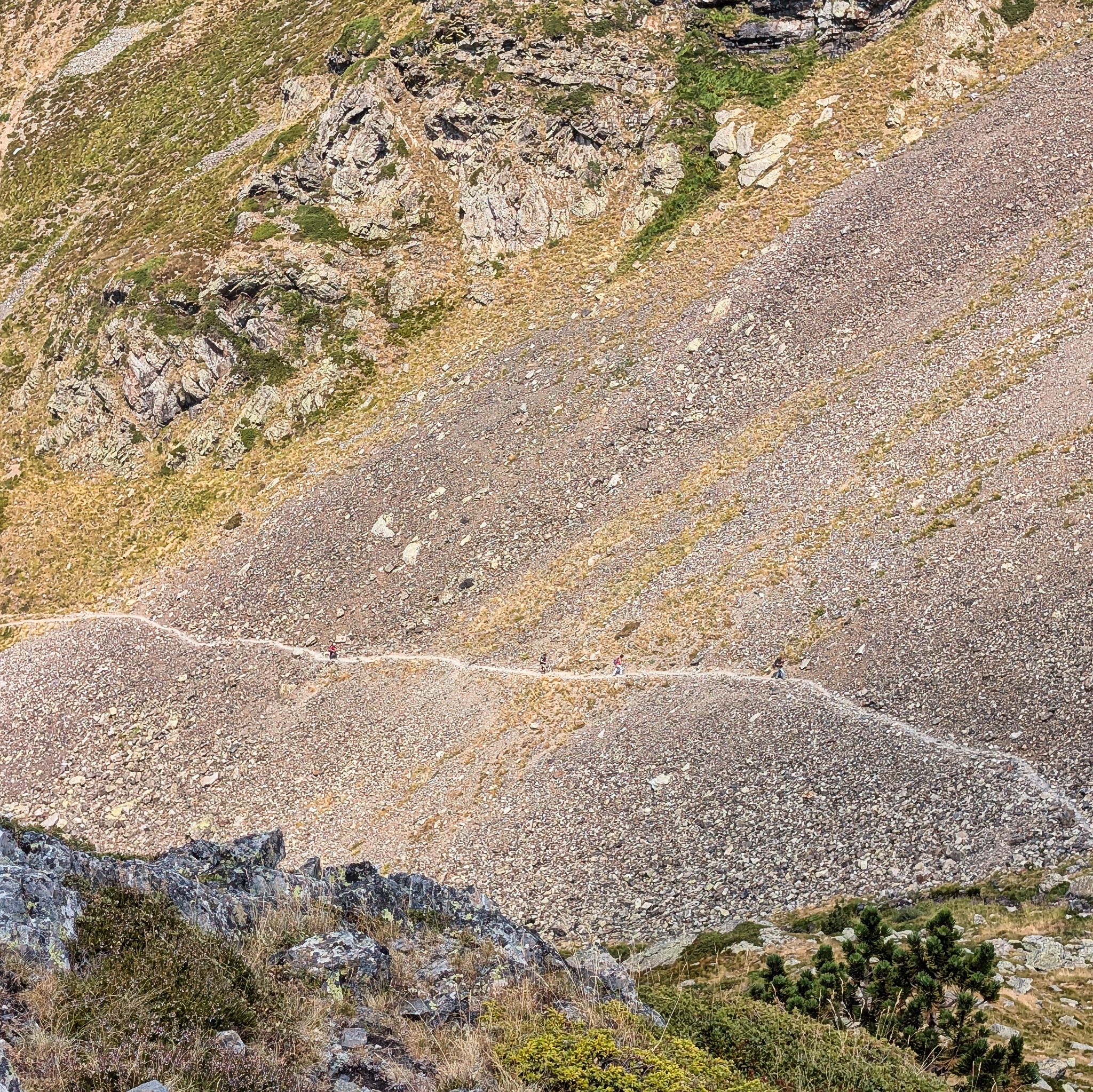 PXL 20250814 104645311