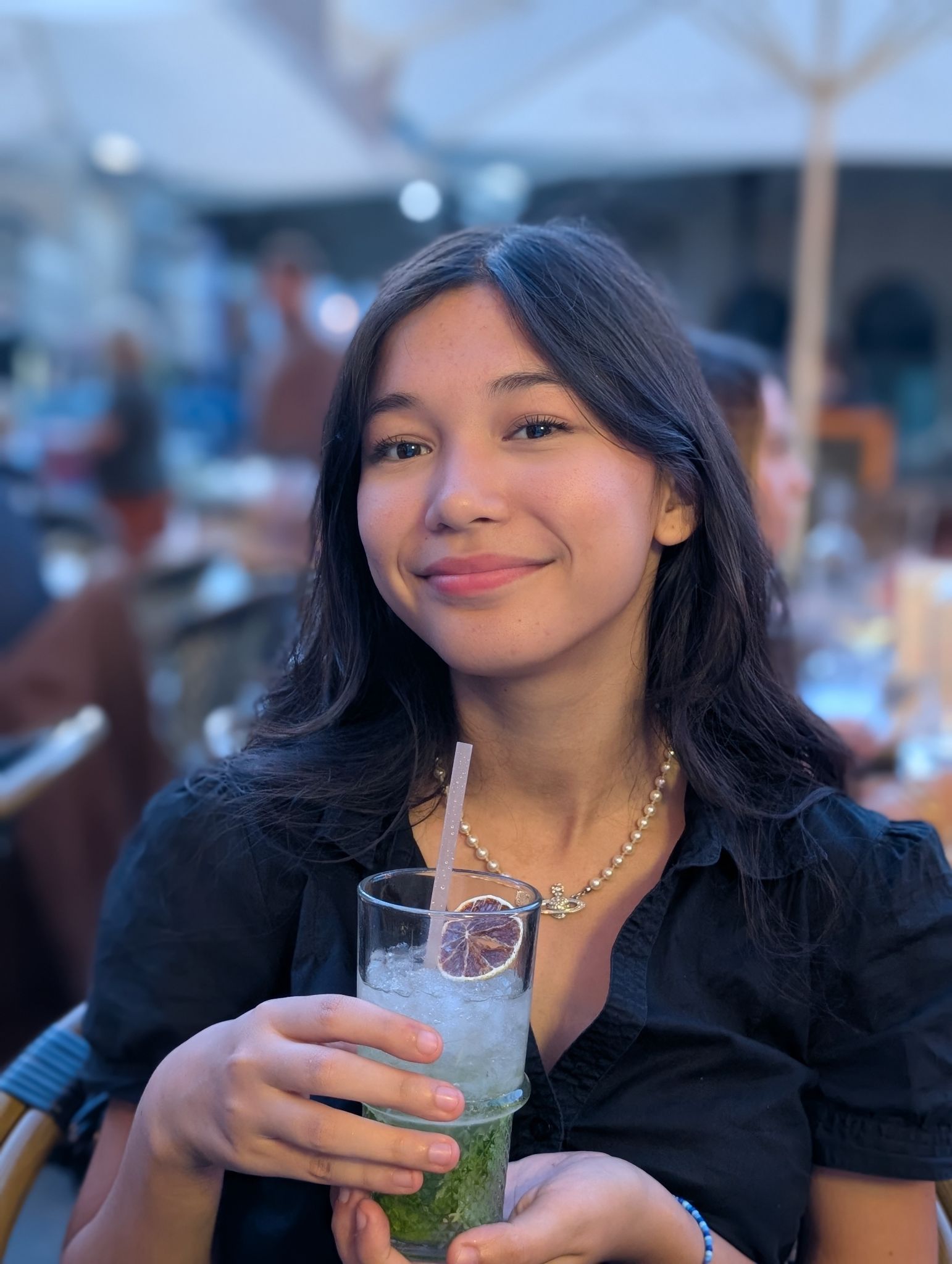 PXL 20250919 181247747.PORTRAIT