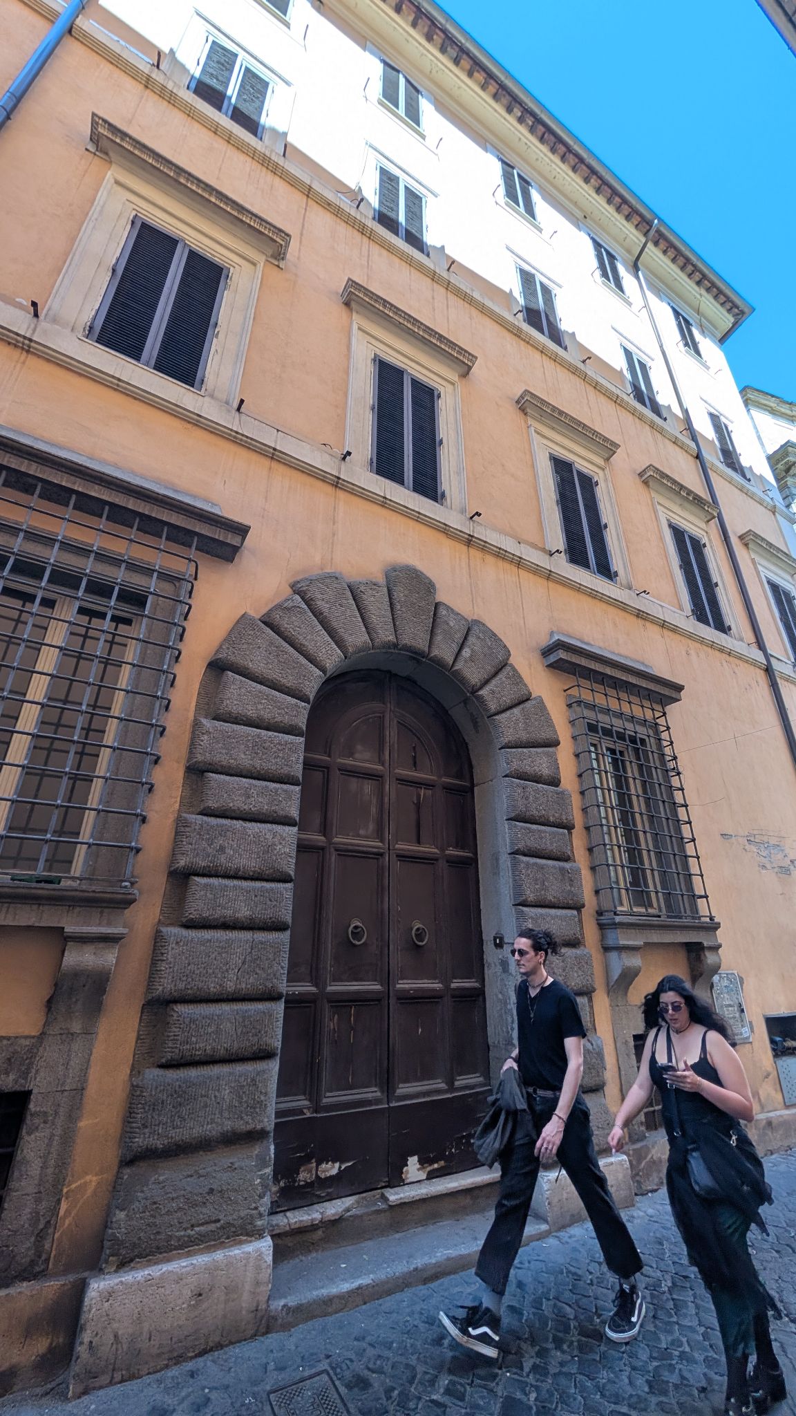 PXL 20260411 104402796