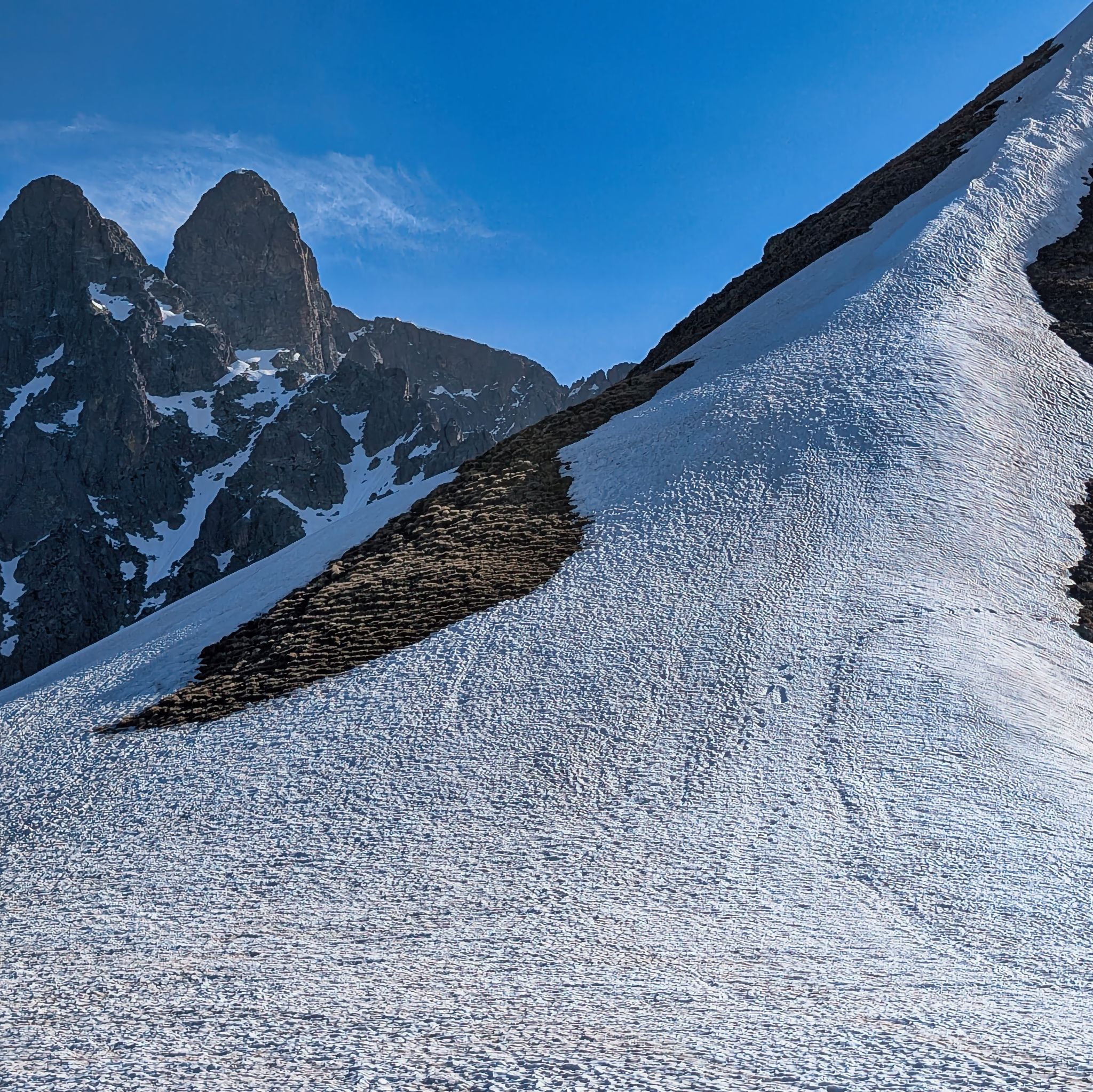 PXL 20250518 071024698