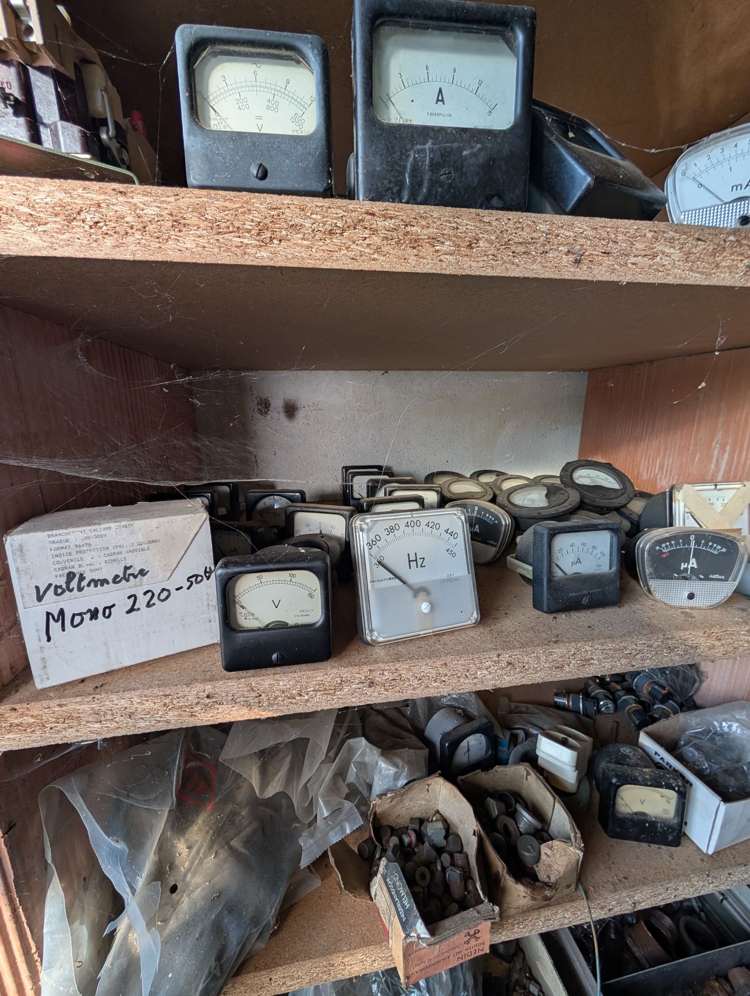 PXL 20251228 095643667